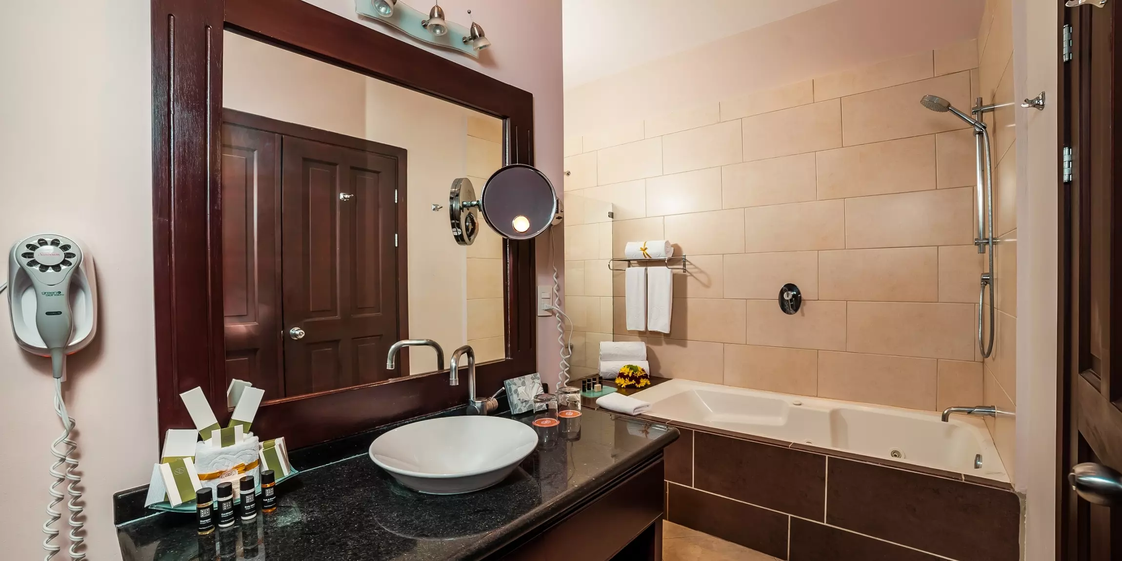 Occidental Papagayo - Adult Only - Image 32