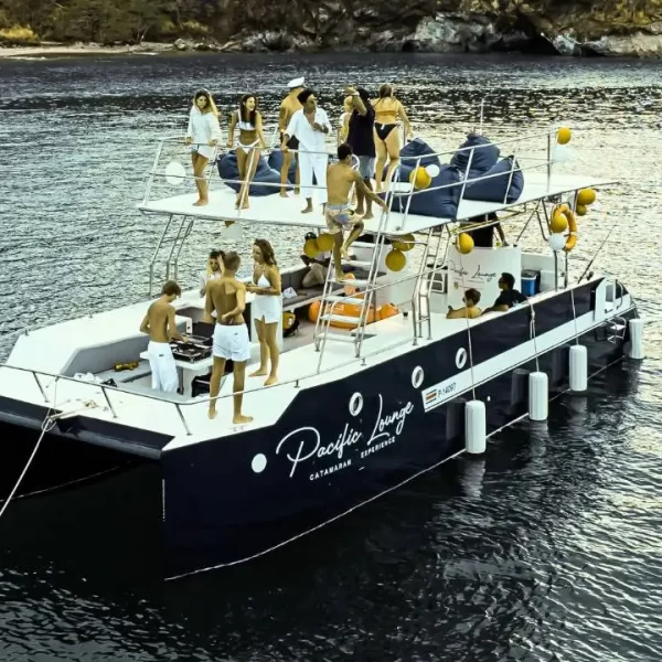 Pacific Lounge - Playa Tamarindo